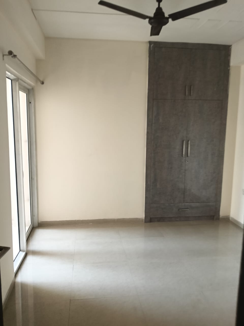 Ajnara Homes : 2BHK Semi Furnished Flat For Rent in Sector 16B, Noida Extension