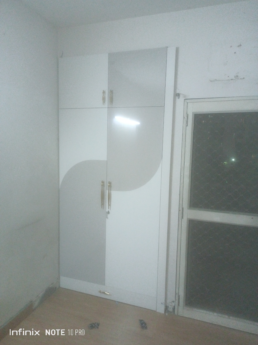 Ajnara Homes : 3 BHK Semi Furnished Flat For Rent in Sector 16B, Noida Extension