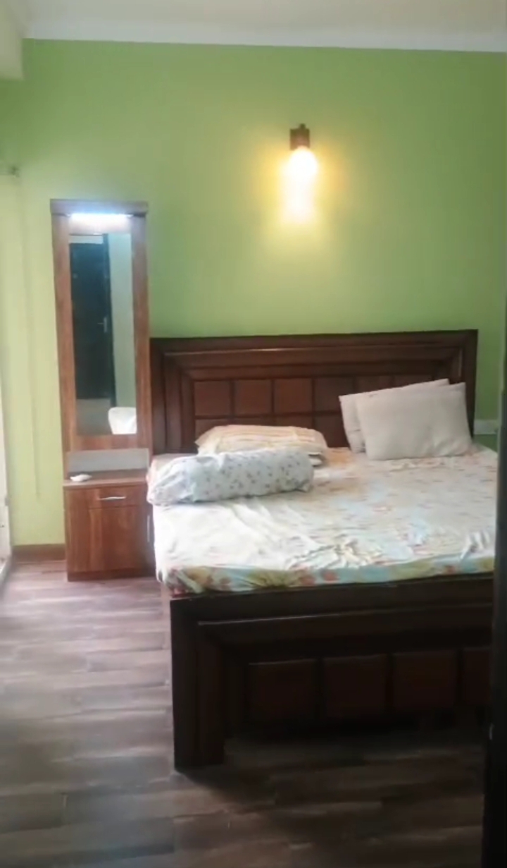 Ajnara Le Garden : 2BHK + Study Fully Furnished Flat For Rent in Sector 16B, Noida Extension
