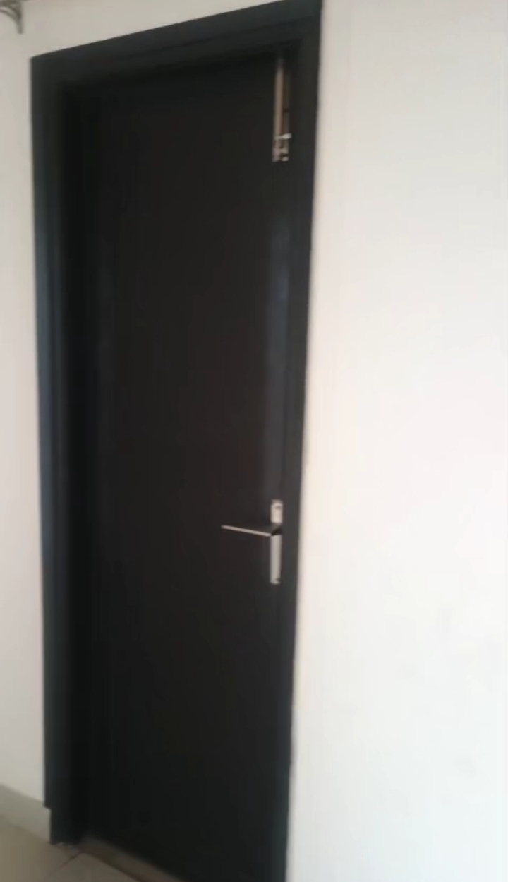 Ajnara Le Garden : 2BHK + Study Fully Furnished Flat For Rent in Sector 16B, Noida Extension