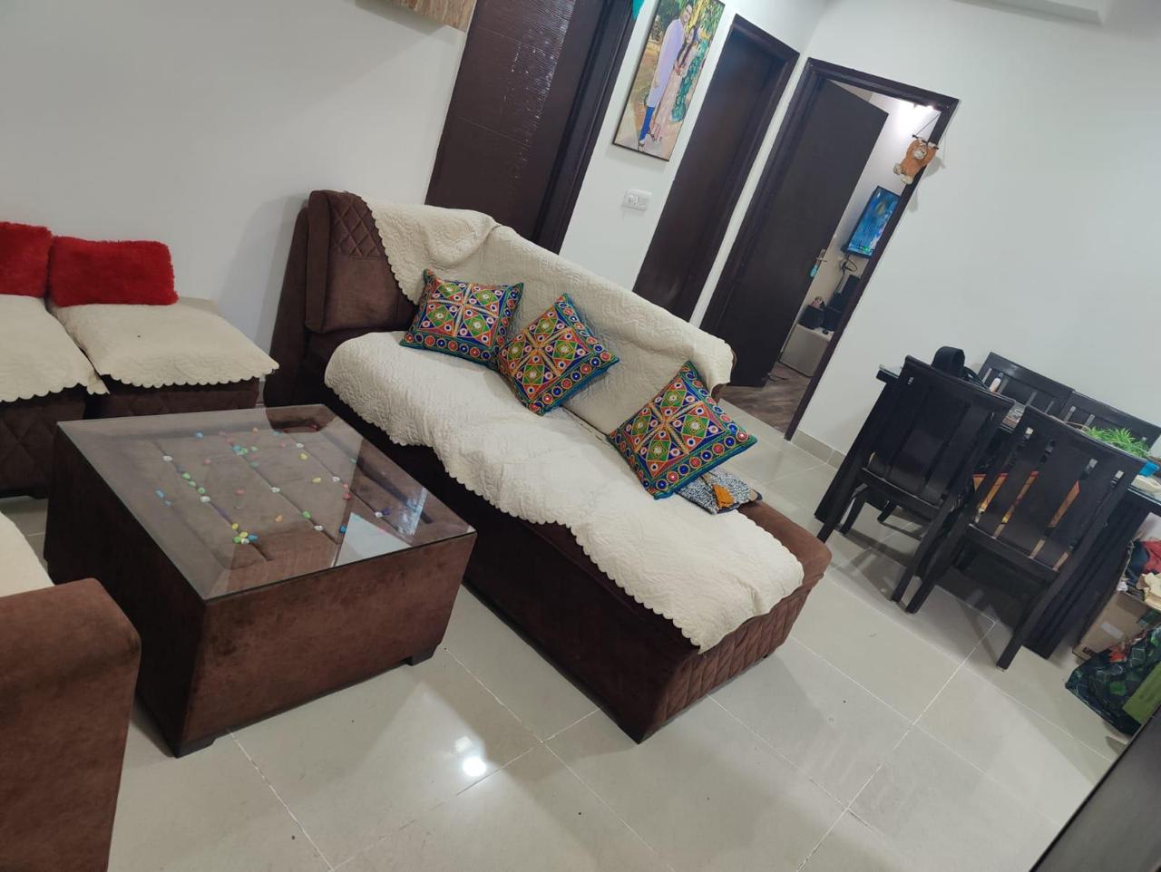 Ajnara Le Garden : 2BHK Semi Furnished Flat For Sell in Sector 16B, Noida Extension
