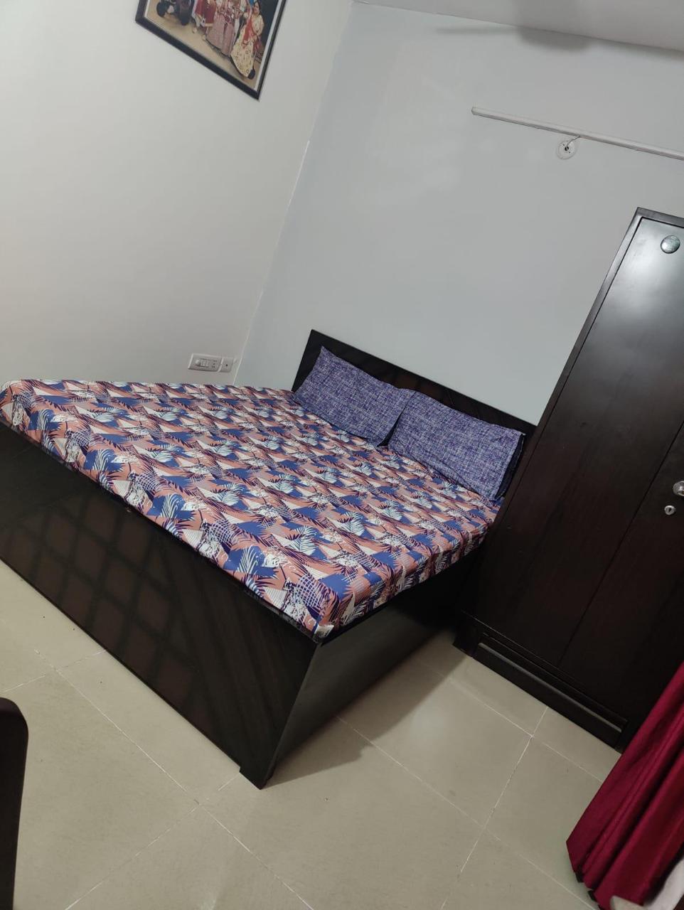 Ajnara Le Garden : 2BHK Semi Furnished Flat For Sell in Sector 16B, Noida Extension