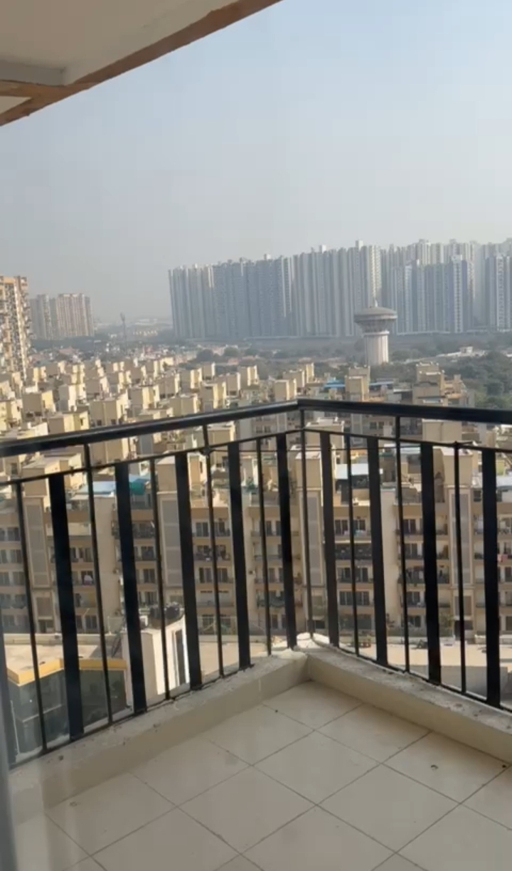 Amrapali Centurian Park : 3 BHK Semi Furnished Flat For Rent in TechZone 4, Noida Extension 