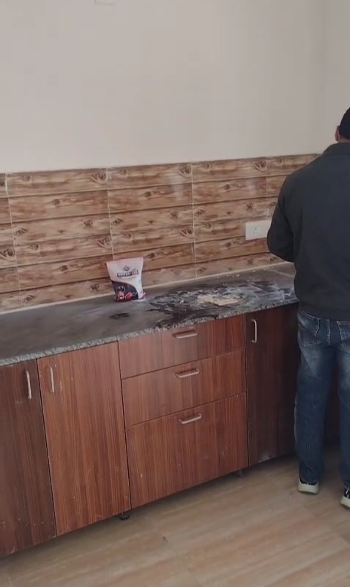 Amrapali Centurian Park : 2 BHK UnFurnished Flat For Sell in TechZone 4, Noida Extension