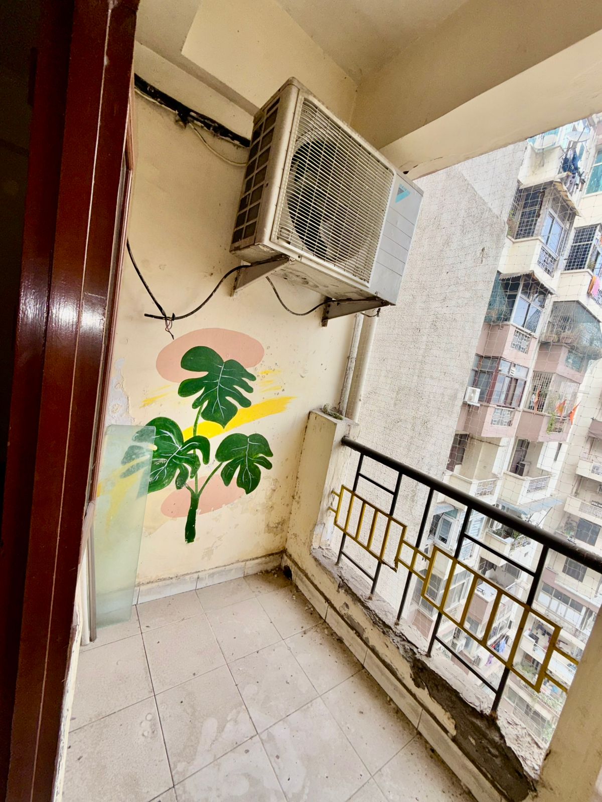 Amrapali Royal, Vaibhav Khand, Ghaziabad : 1BHK Fully Furnished Flat For Rent in Indirapuram, Ghaziabad
