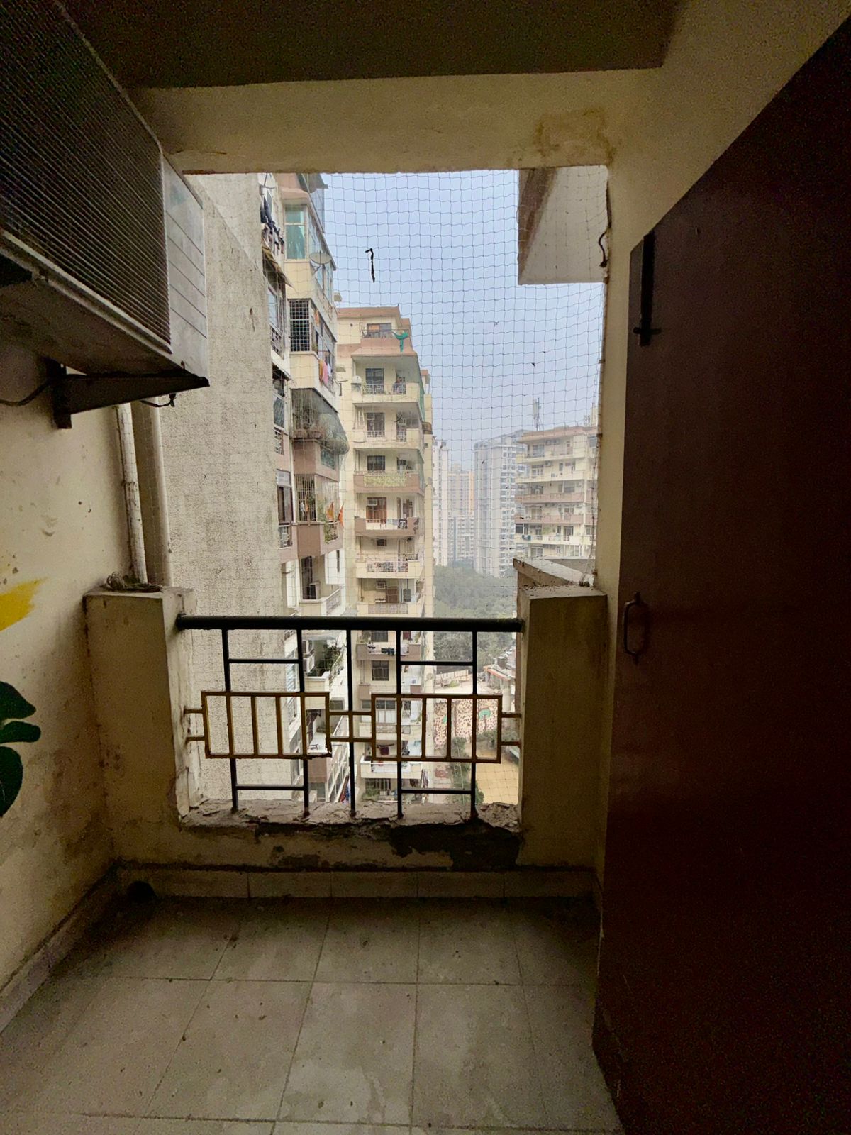 Amrapali Royal, Vaibhav Khand, Ghaziabad : 1BHK Fully Furnished Flat For Rent in Indirapuram, Ghaziabad
