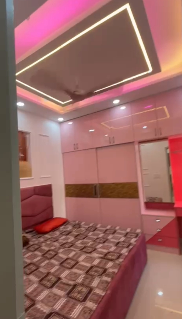 Amrapali Dream Valley : 2 BHK Fully Furnished Flat For Sell in TechZone 4, Noida Extension