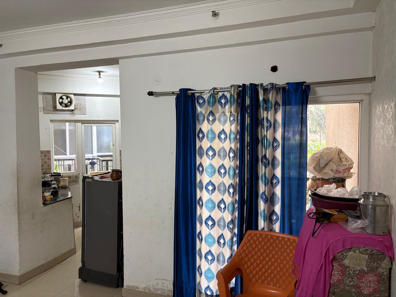 Amaatra Homes : 2 BHK Semi Furnished Flat For Sell in Sector 10, Noida Extension