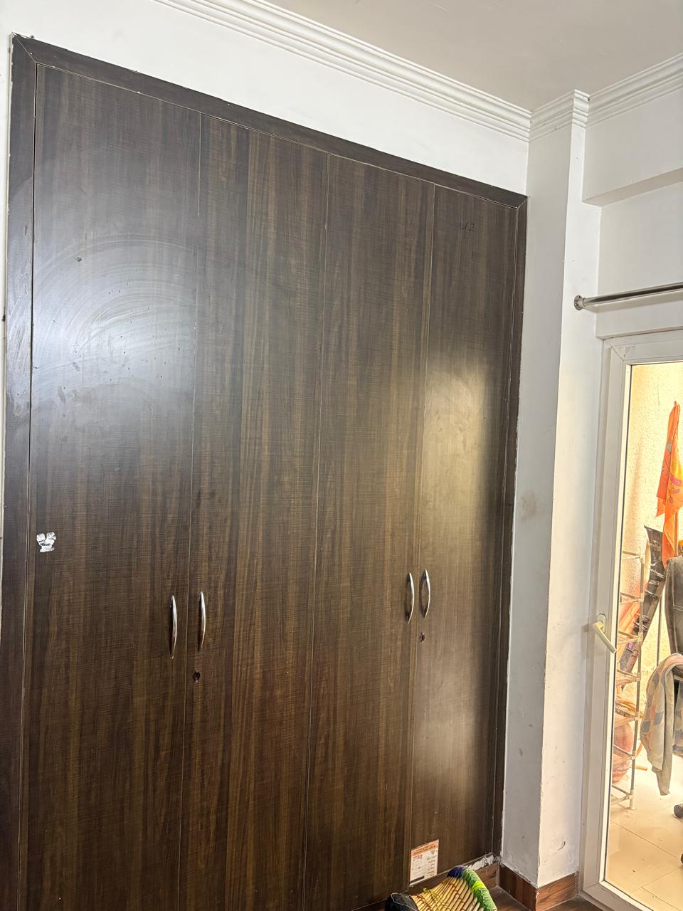 Amaatra Homes : 2 BHK Semi Furnished Flat For Sell in Sector 10, Noida Extension