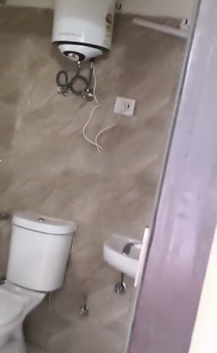 Amrapali Dream Valley : 2BHK Semi Furnished Flat For Rent in TechZone 4, Noida Extension