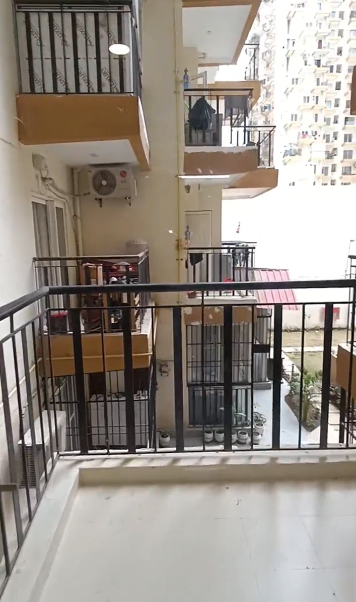 Amrapali Centurian Park : 3 BHK Semi Furnished Flat For Rent in TechZone 4, Noida Extension