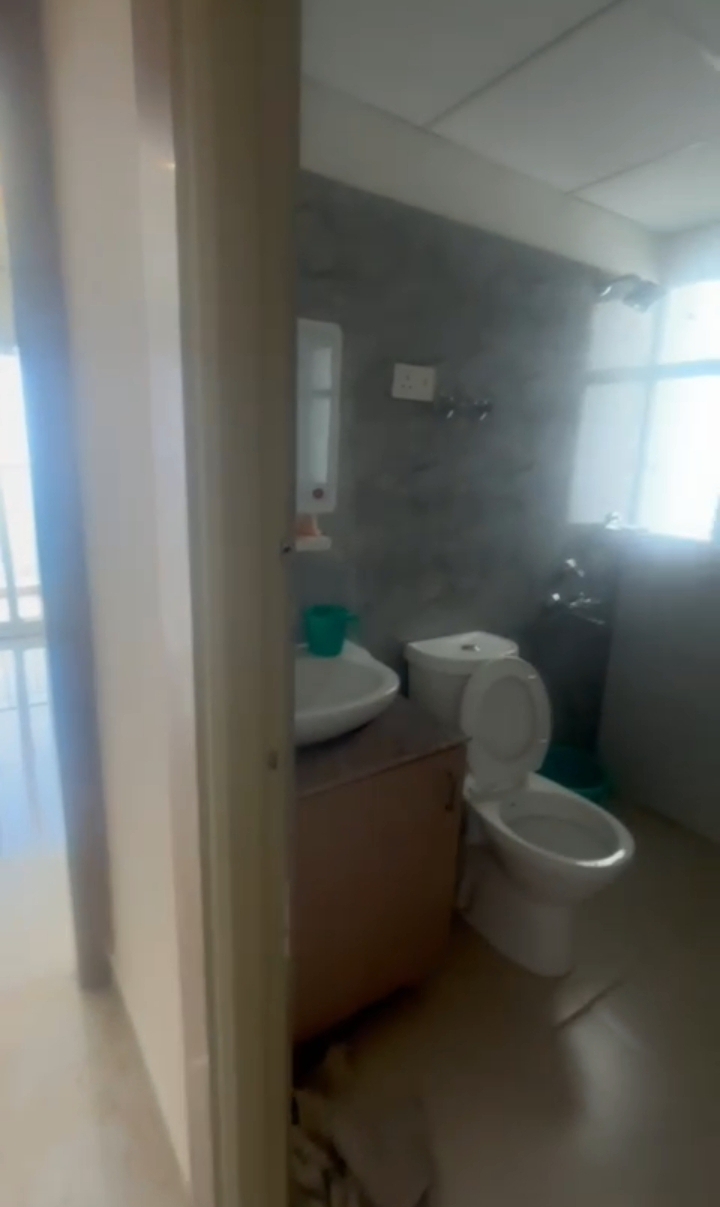 Amrapali Dream Valley : 3BHK Semi Furnished Flat For Rent in TechZone 4, Noida Extension