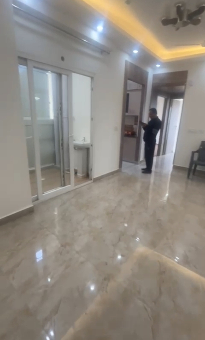 Amrapali Dream Valley : 3BHK Semi Furnished Flat For Rent in TechZone 4, Noida Extension