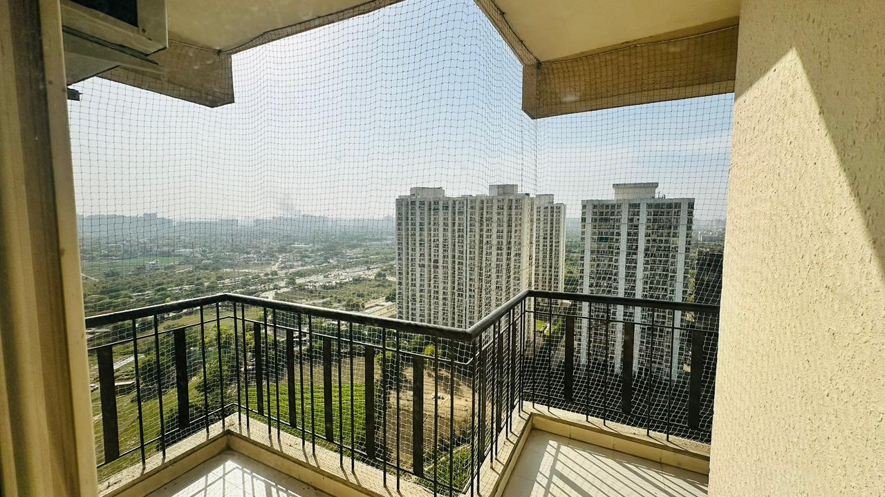 AMR I Homes : 2 BHK Semi Furnished Flat For Rent in Sector 10, Noida Extension 