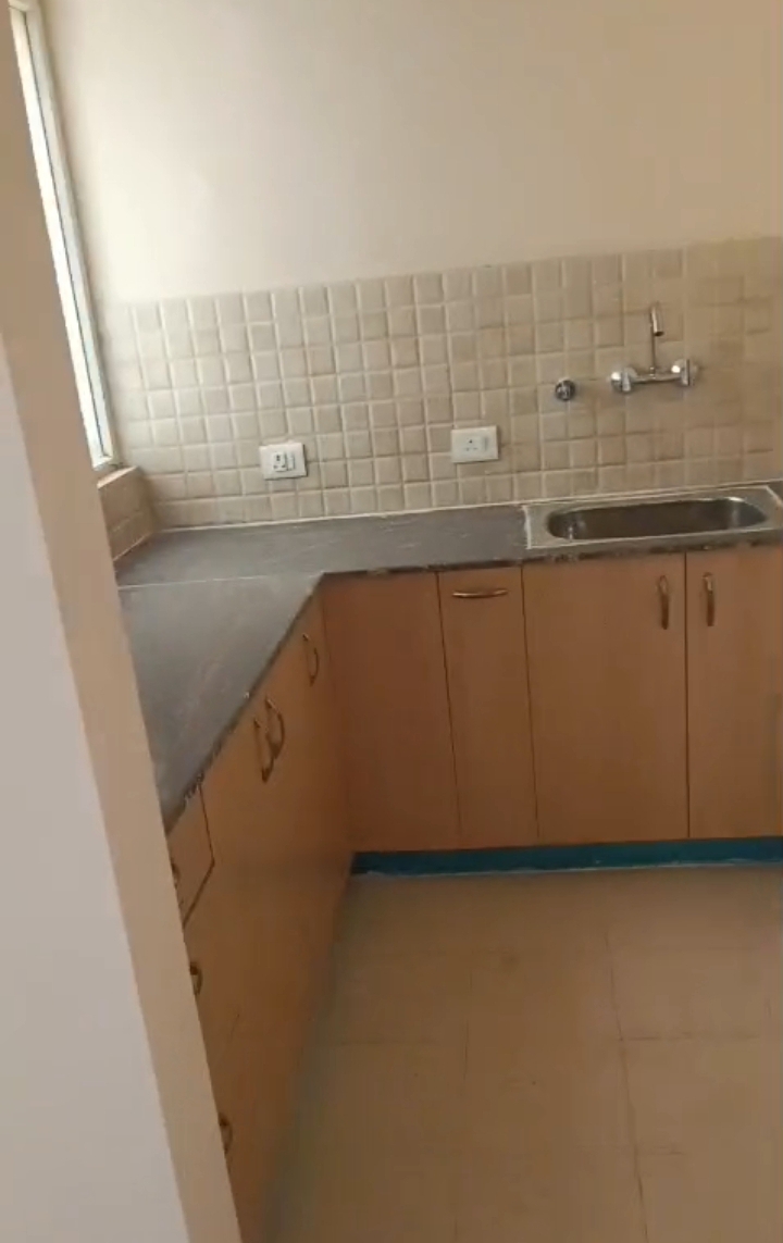 Amrapali Centurian Park : 2 BHK UnFurnished Flat For Rent in TechZone 4, Noida Extension