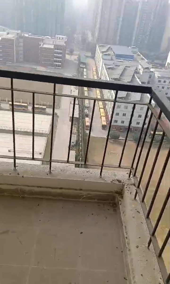 Amrapali Centurian Park : 2 BHK UnFurnished Flat For Rent in TechZone 4, Noida Extension