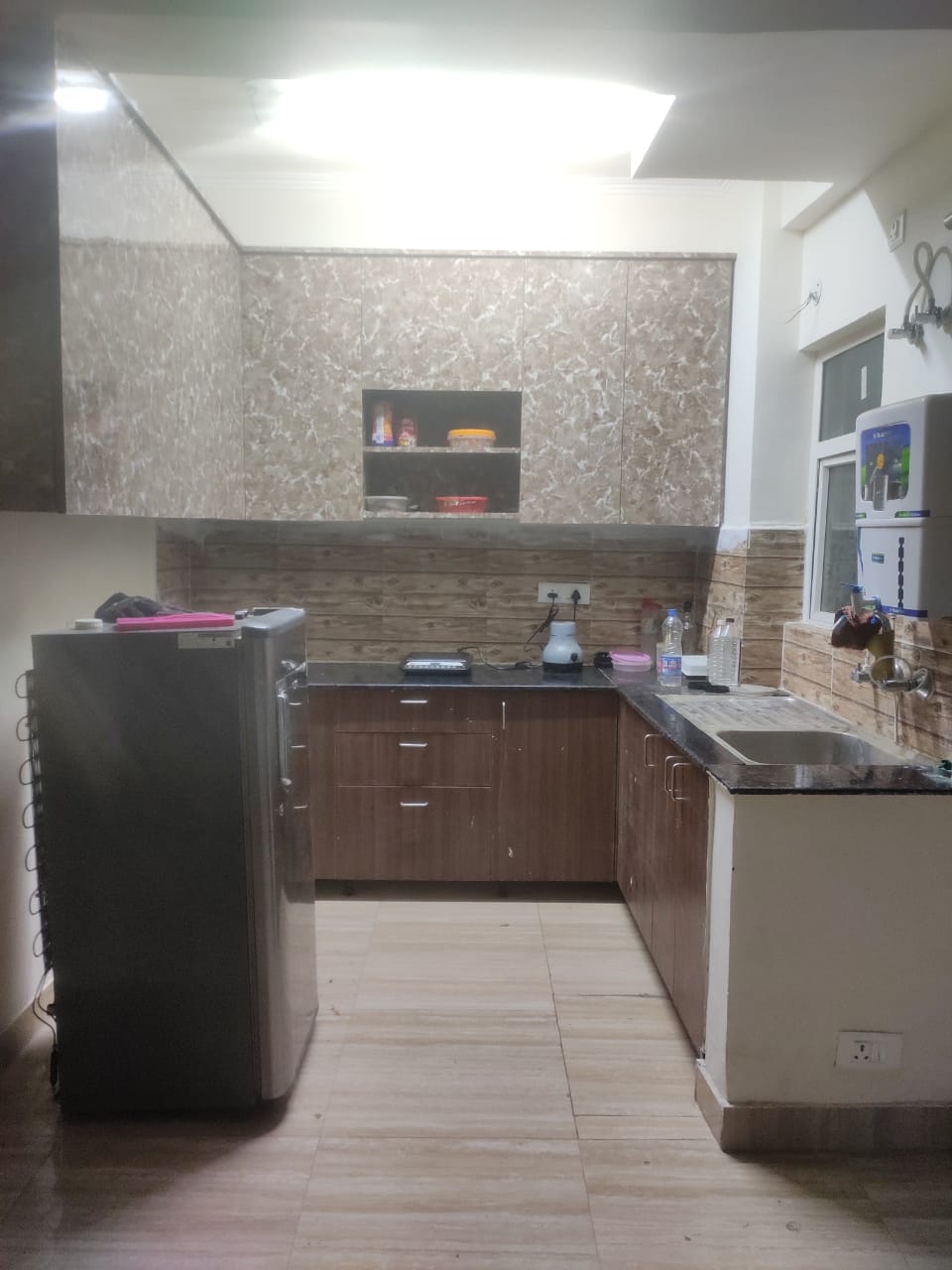 Amrapali Centurian Park : 1 Room in Preoccupied 2BHK Semi Furnished Flat For Rent in TechZone 4, Noida Extension