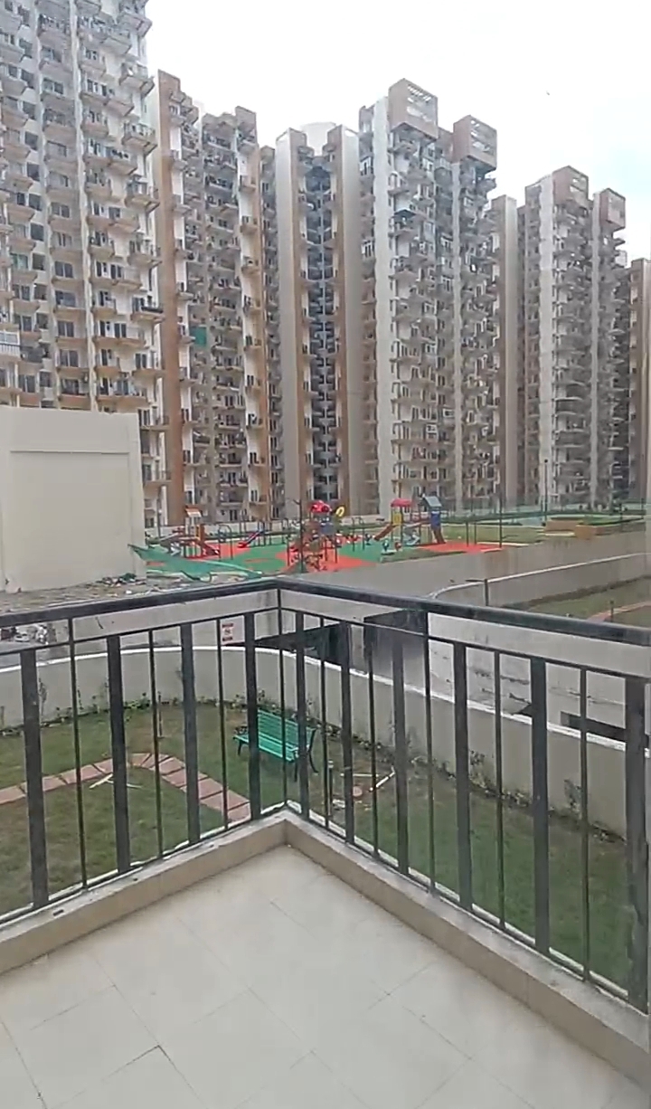 Amrapali Centurian Park : 3 BHK Semi Furnished Flat For Rent in TechZone 4, Noida Extension 