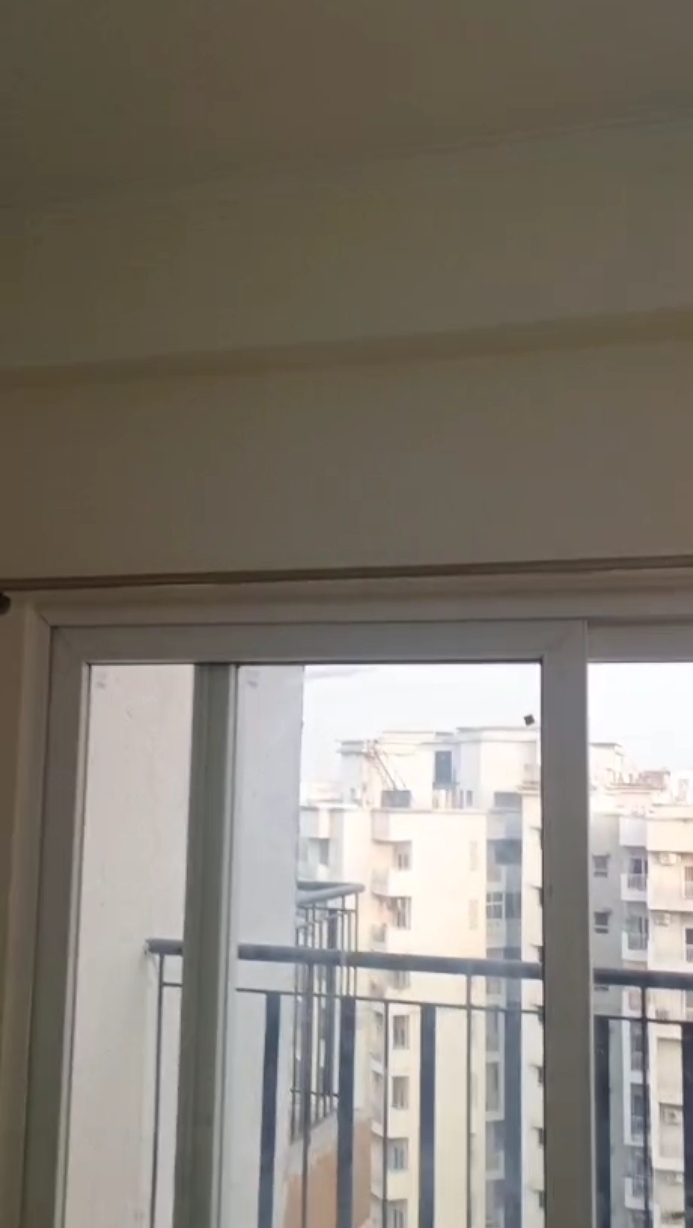 Amrapali Centurian Park : 3 BHK Semi Furnished Flat For Sell in TechZone 4, Noida Extension