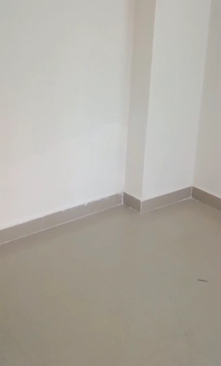 Amrapali Centurian Park : 3 BHK Semi Furnished Flat For Sell in TechZone 4, Noida Extension