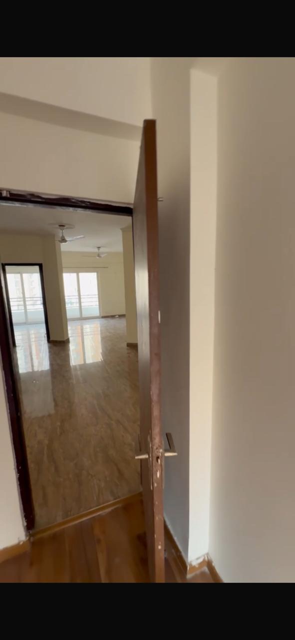 Amrapali Centurian Park : 3BHK Semi Furnished Flat For Rent in TechZone 4, Noida Extension