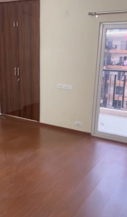 Amrapali Centurian Park : 3BHK Semi Furnished Flat For Rent in TechZone 4, Noida Extension