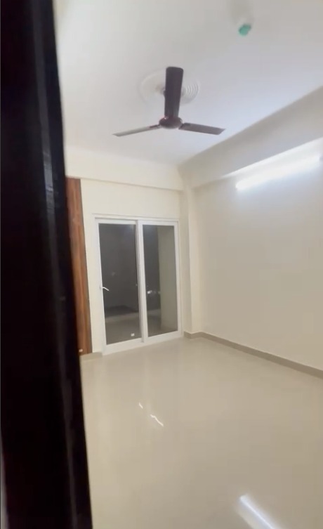 Amrapali Centurian Park : 3BHK Semi Furnished Flat For Rent in TechZone 4, Noida Extension