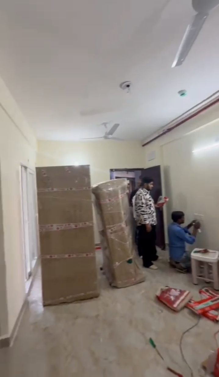 Amrapali Enchante : 2 BHK Semi Furnished Flat For Sell in TechZone 4, Noida Extension