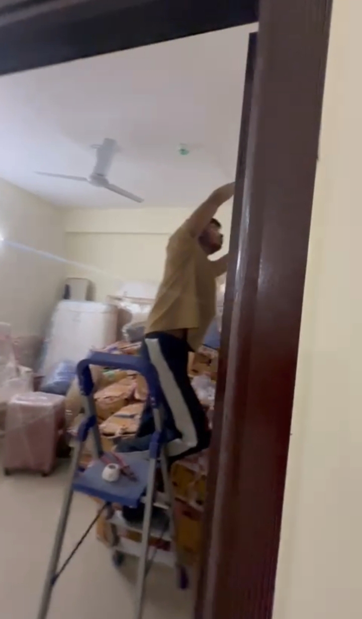 Amrapali Enchante : 2 BHK Semi Furnished Flat For Sell in TechZone 4, Noida Extension