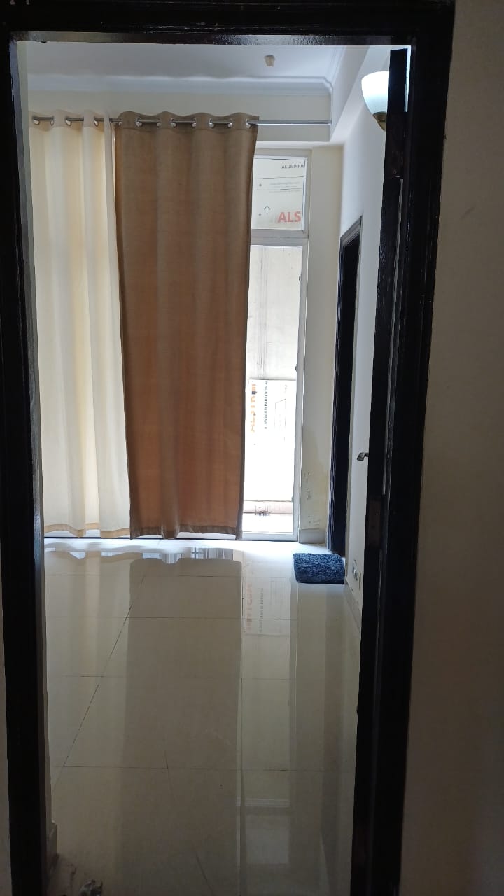 Amrapali Dream Valley : 1BHK Fully Furnished House For Rent in TechZone 4, Noida Extension