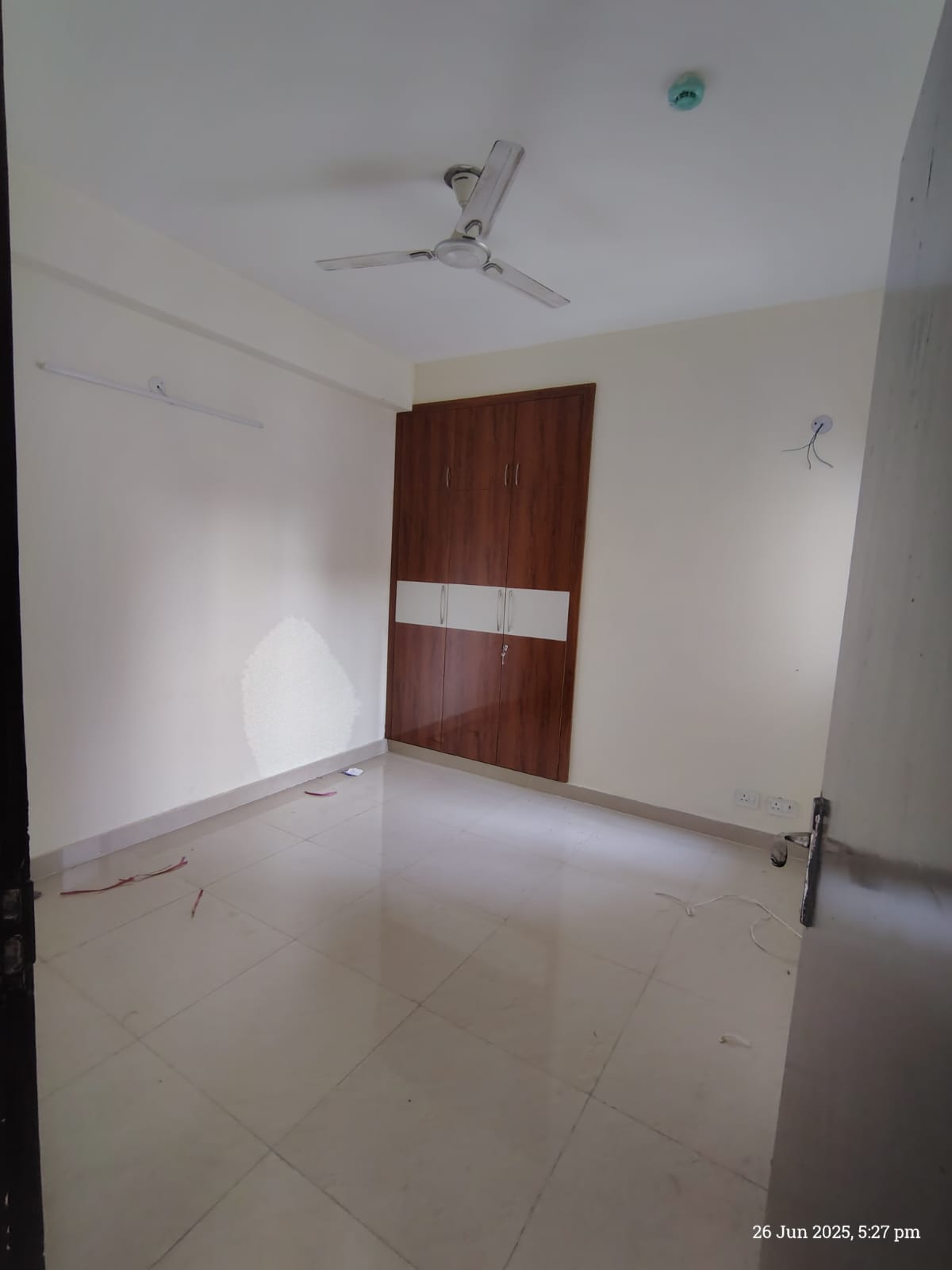 Amrapali Dream Valley : 2 BHK Semi Furnished Flat for rent in TechZone 4, Noida Extension (2)