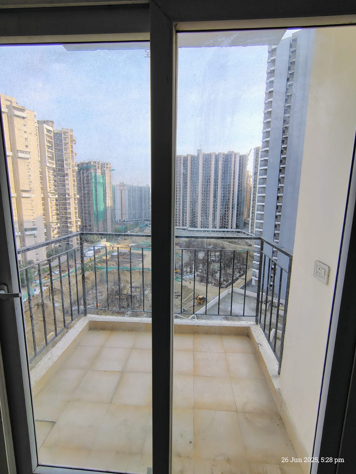 Amrapali Dream Valley : 2 BHK Semi Furnished Flat for rent in TechZone 4, Noida Extension (2)