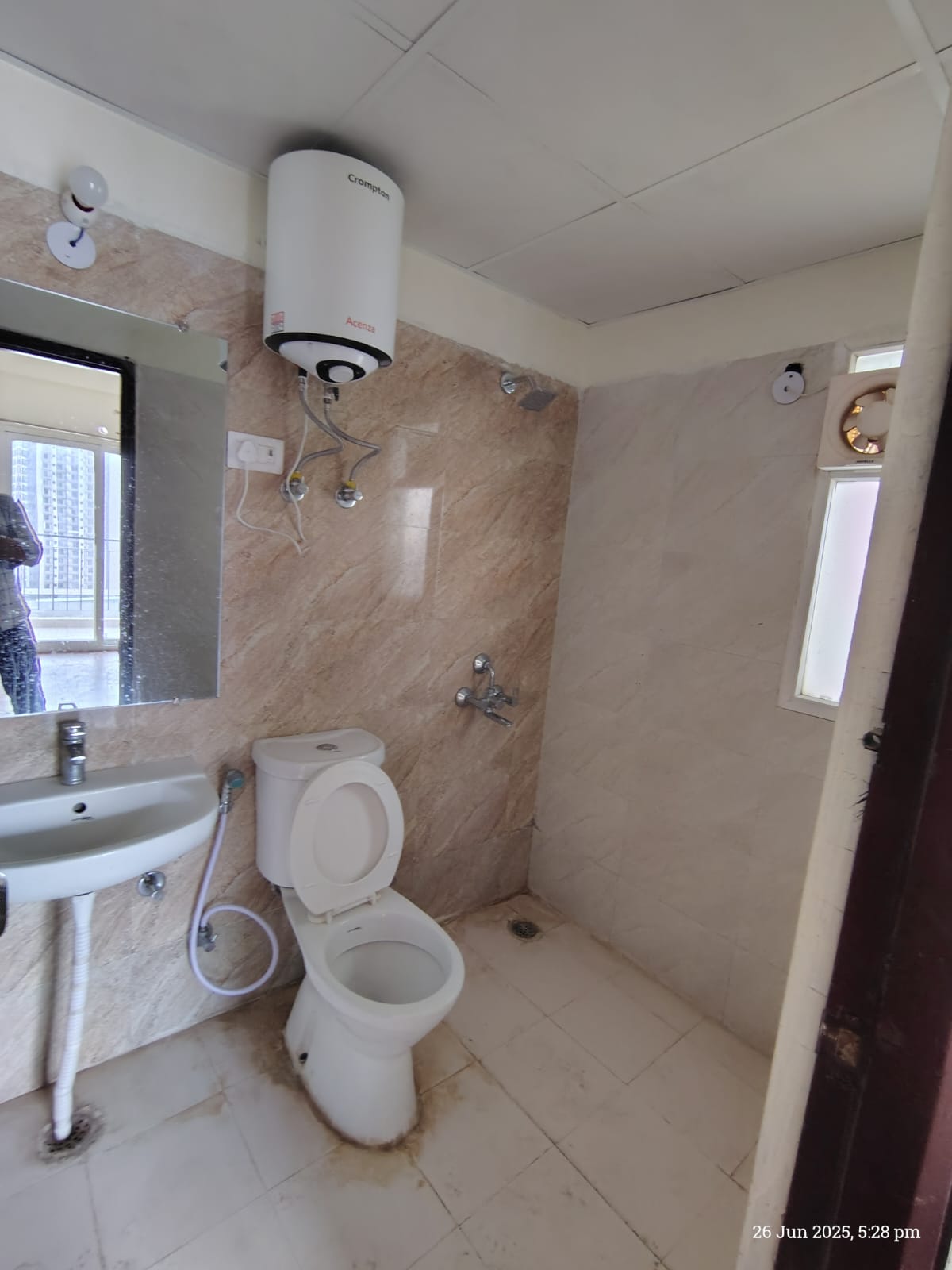 Amrapali Dream Valley : 2 BHK Semi Furnished Flat for rent in TechZone 4, Noida Extension (2)