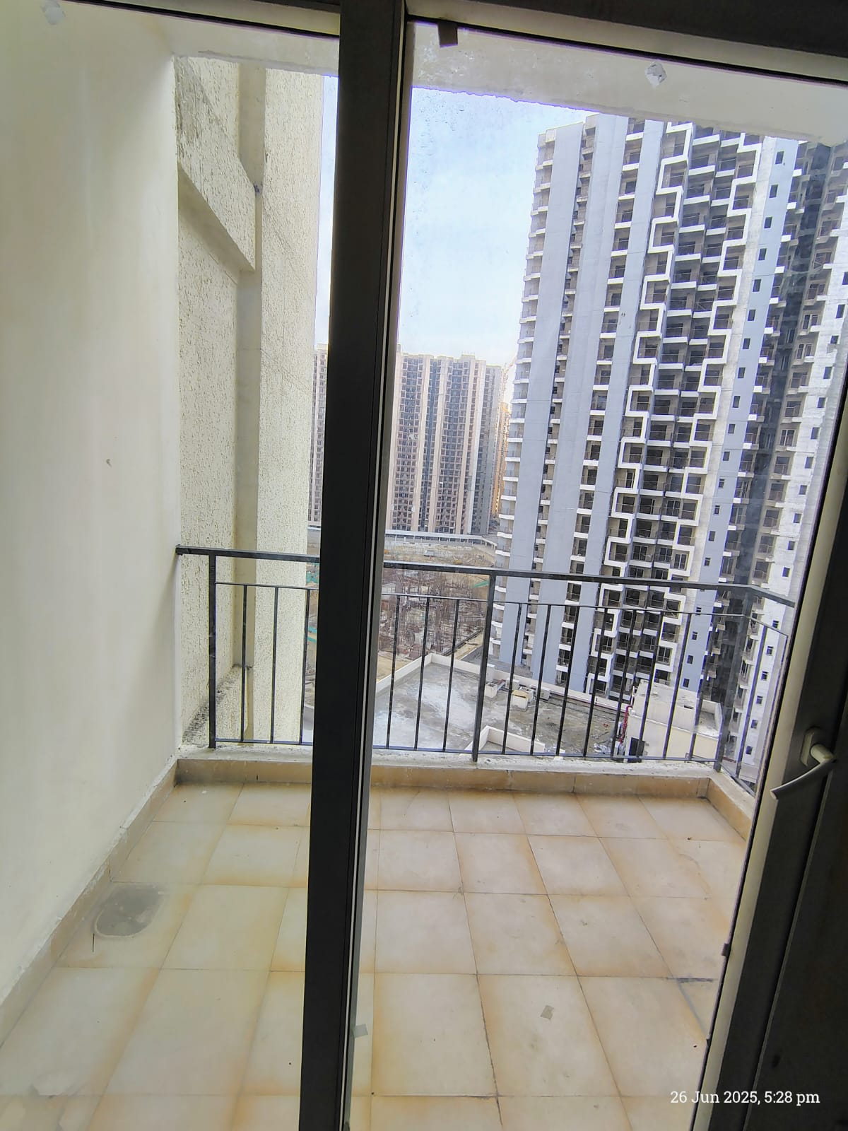 Amrapali Dream Valley : 2 BHK Semi Furnished Flat for rent in TechZone 4, Noida Extension (2)