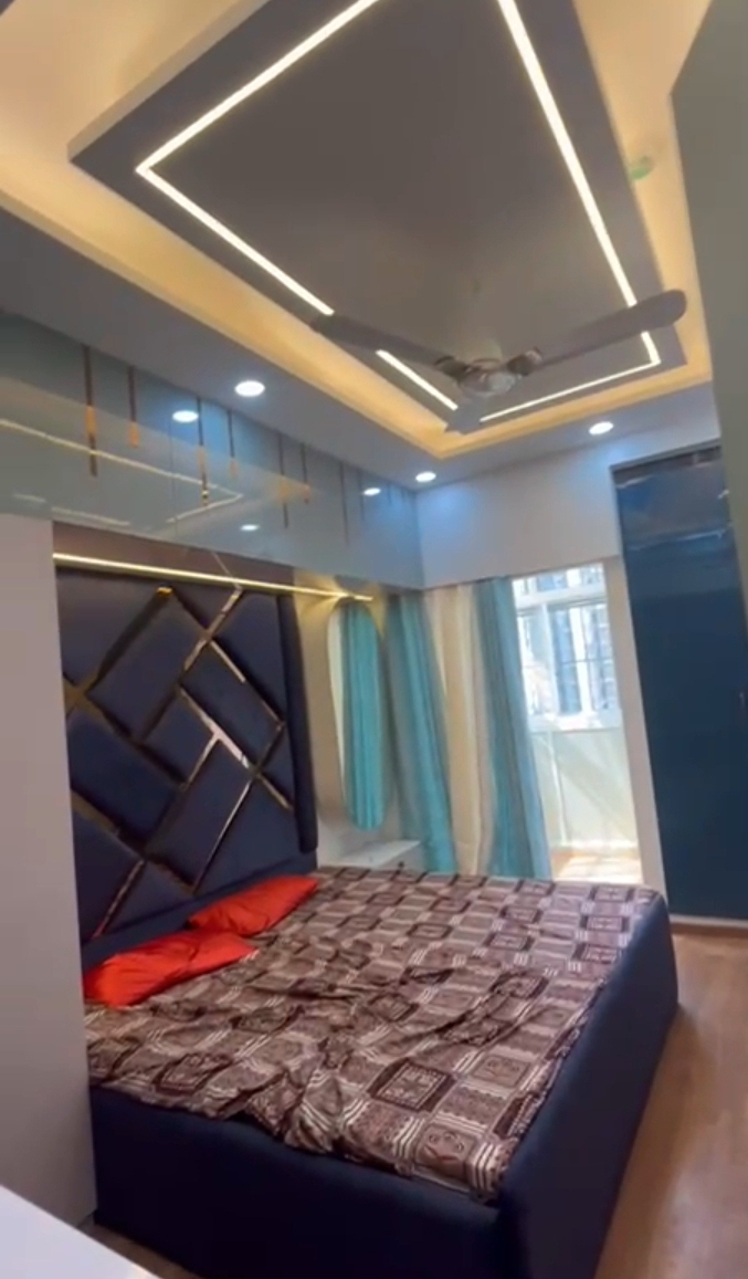 Amrapali Dream Valley : 2 BHK Fully Furnished Flat For Sell in TechZone 4, Noida Extension