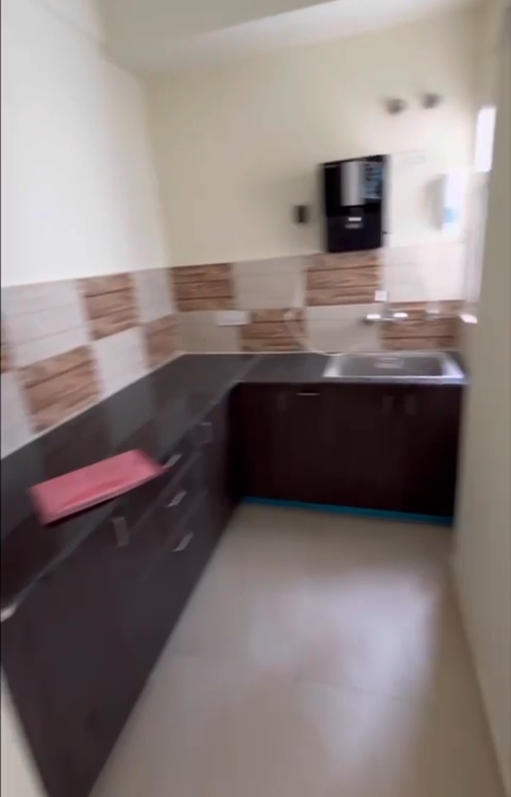 Amrapali Dream Valley : 2 BHK + Study UnFurnished Flat For Sell in TechZone 4, Noida Extension