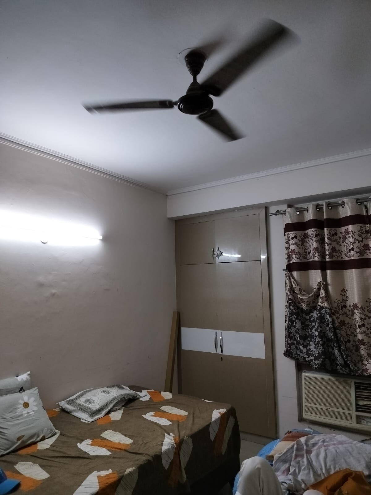 Amrapali Dream Valley : 2BHK Semi Furnished Flat For Rent in TechZone 4, Noida Extension