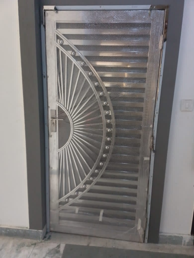 Amrapali Dream Valley : 2BHK Semi Furnished Flat For Rent in TechZone 4, Noida Extension