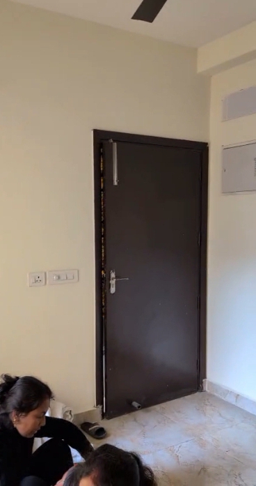 Amrapali Dream Valley : 2BHK Semi Furnished Flat For Rent in TechZone 4, Noida Extension