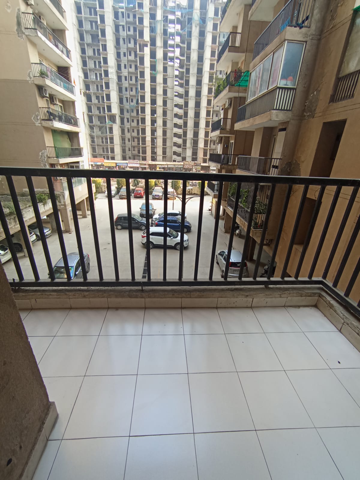 Amrapali La Residentia : 2BHK Semi Furnished Flat For Sell in TechZone 4, Noida Extension