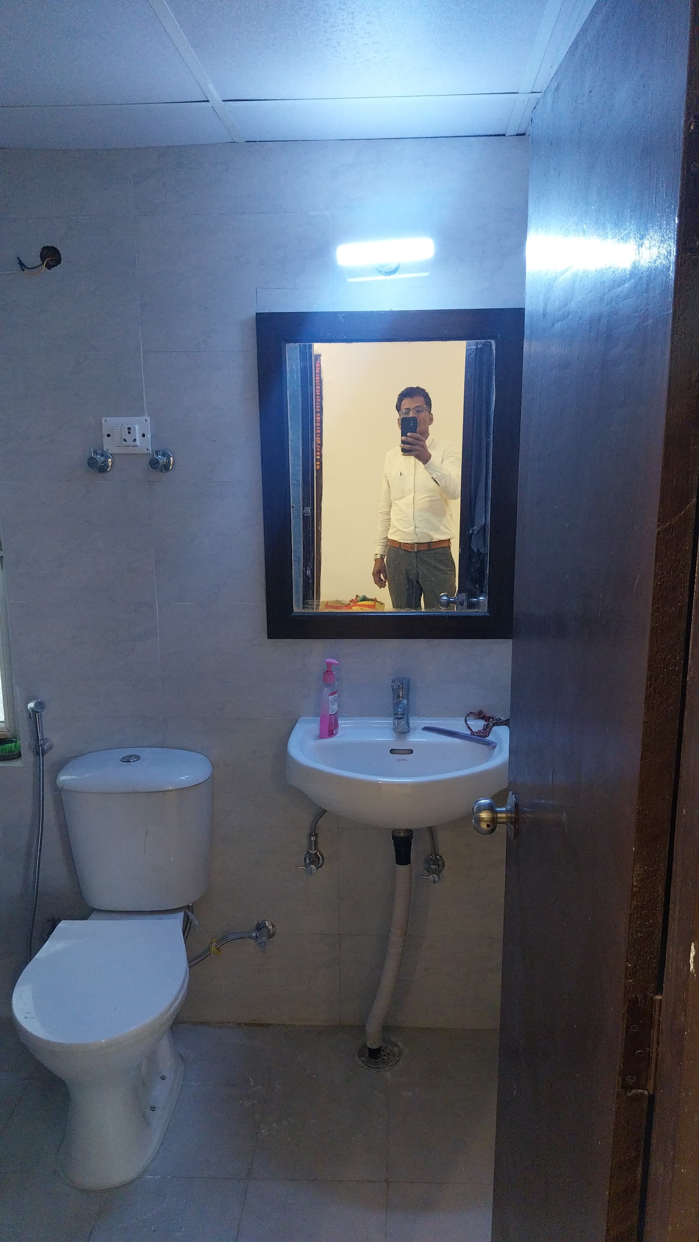 Amrapali Dream Valley : 3 BHK Semi Furnished Flat For Rent in TechZone 4, Noida Extension