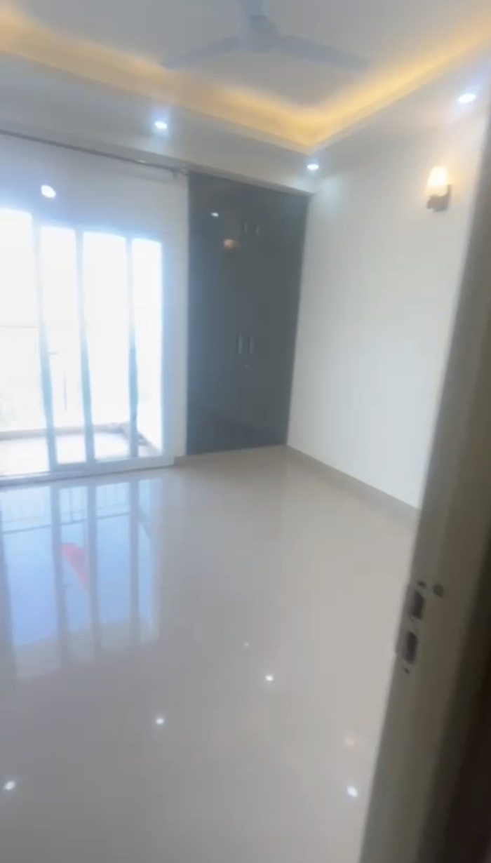 Amrapali Dream Valley : 3BHK Semi Furnished Flat For Rent in TechZone 4, Noida Extension