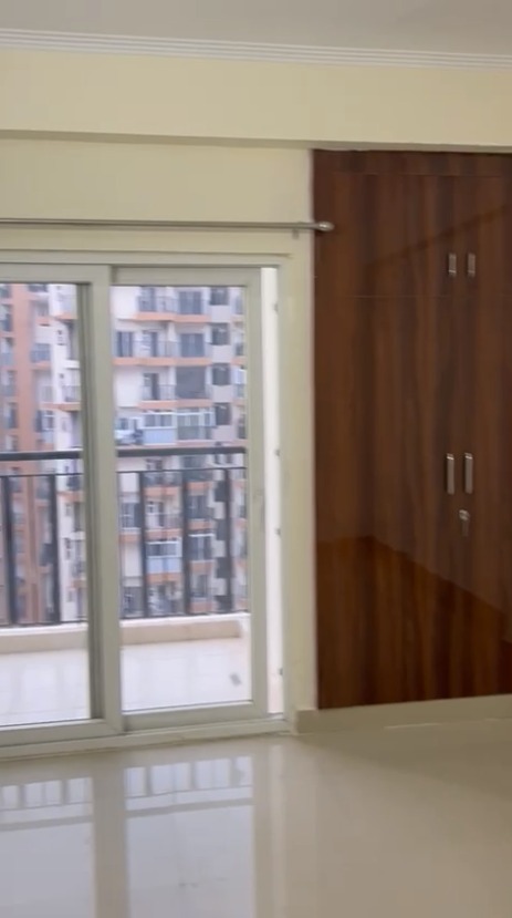Amrapali Centurian Park : 3BHK Semi Furnished Flat For Rent in TechZone 4, Noida Extension