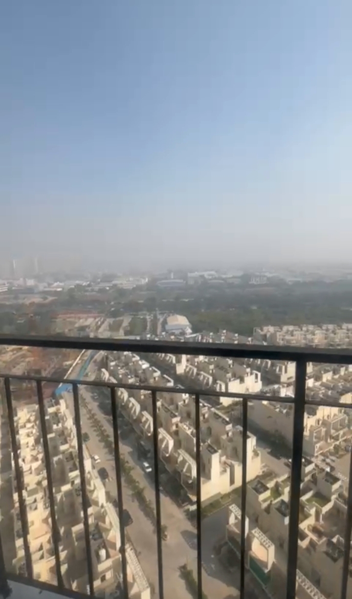 Amrapali Dream Valley : 3BHK Semi Furnished Flat For Rent in TechZone 4, Noida Extension