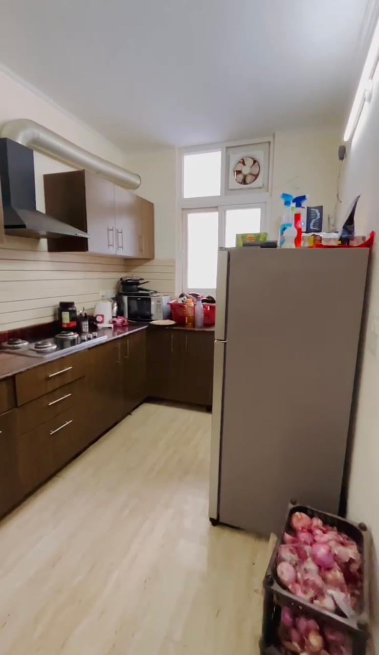 Amrapali Dream Valley : 4BHK Semi Furnished House For Rent in TechZone 4, Noida Extension