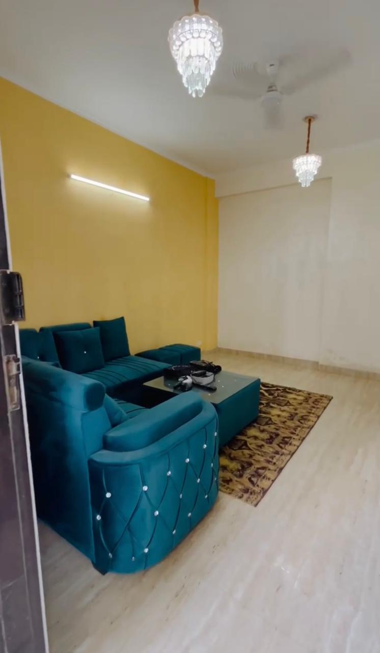 Amrapali Dream Valley : 4BHK Semi Furnished House For Rent in TechZone 4, Noida Extension