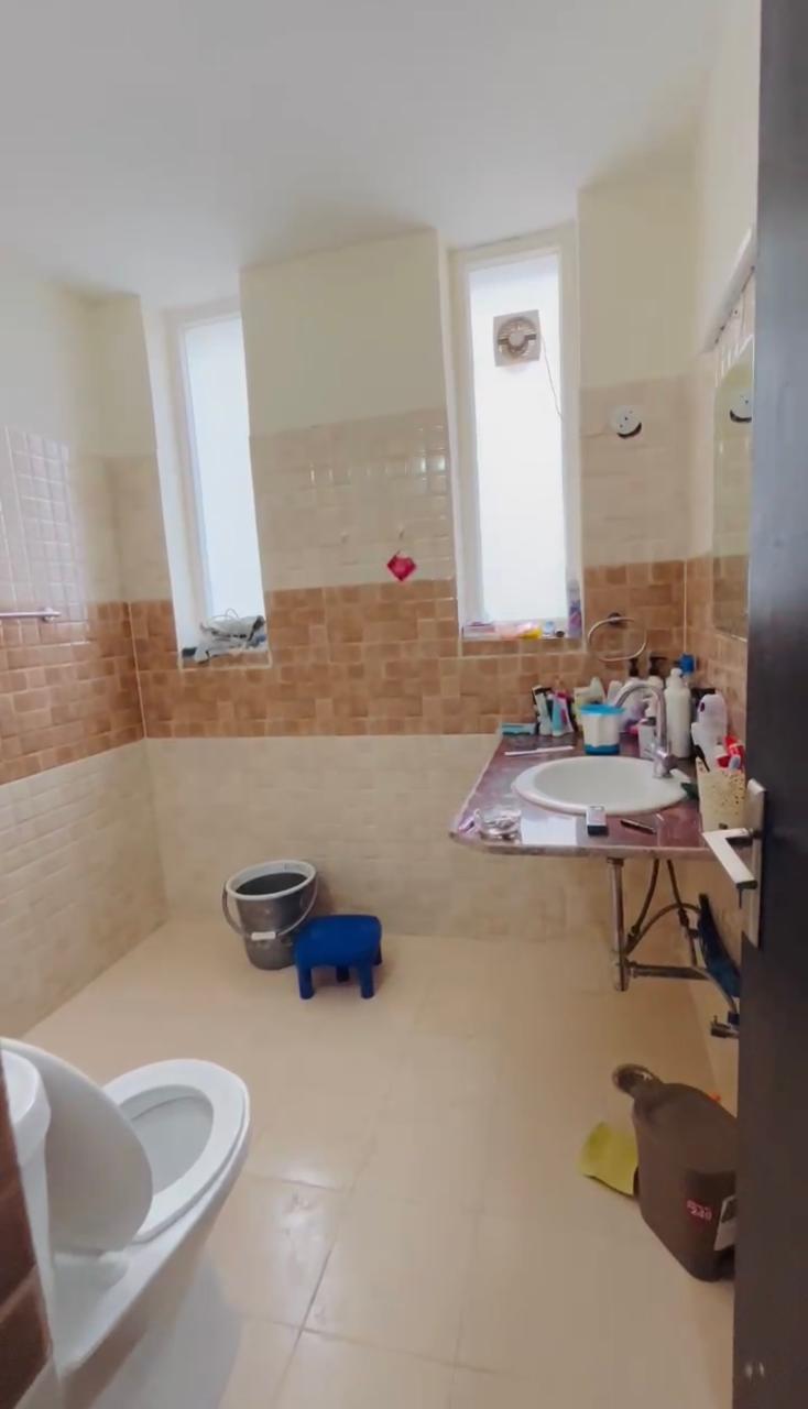 Amrapali Dream Valley : 4BHK Semi Furnished House For Rent in TechZone 4, Noida Extension
