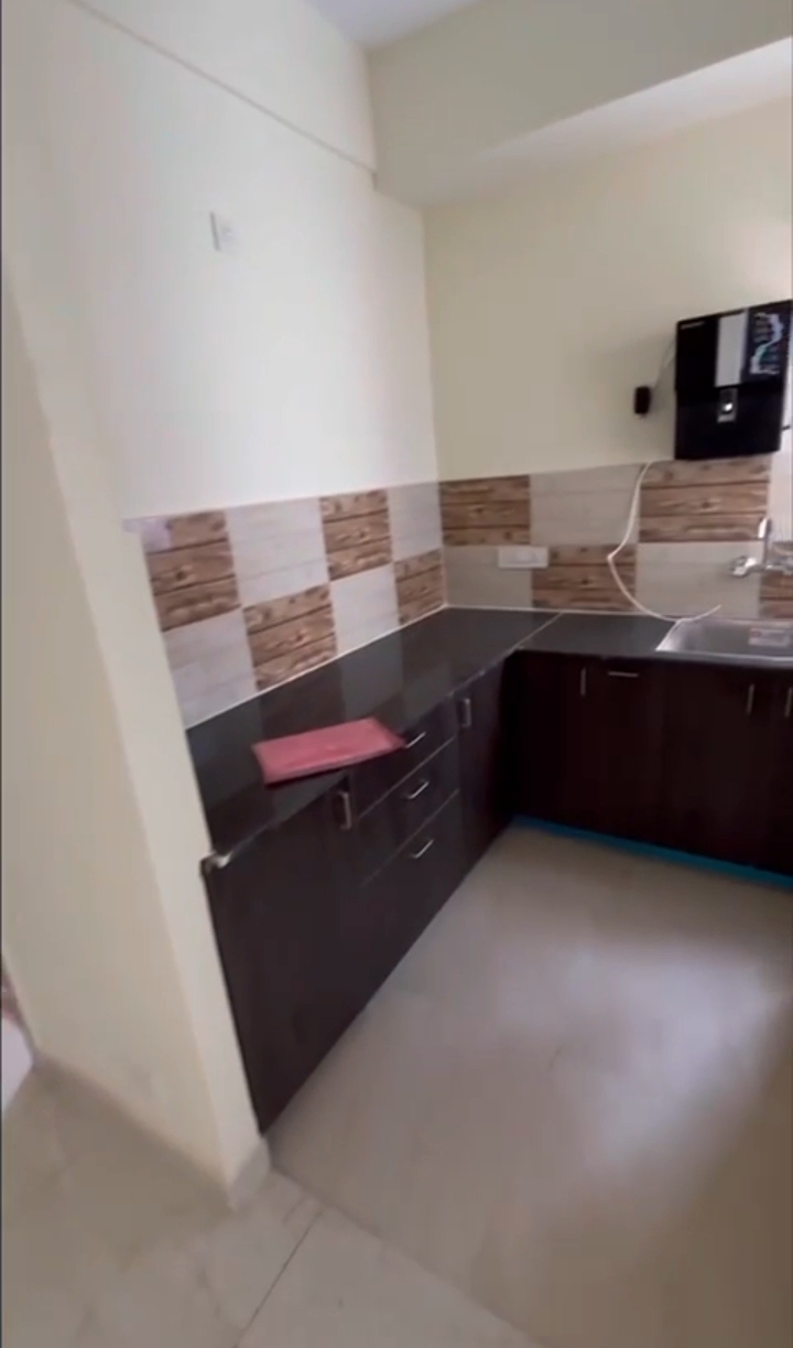 Amrapali Enchante : 2 BHK UnFurnished Flat For Sell in TechZone 4, Noida Extension