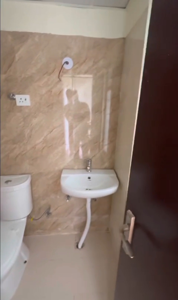 Amrapali Enchante : 2 BHK UnFurnished Flat For Sell in TechZone 4, Noida Extension