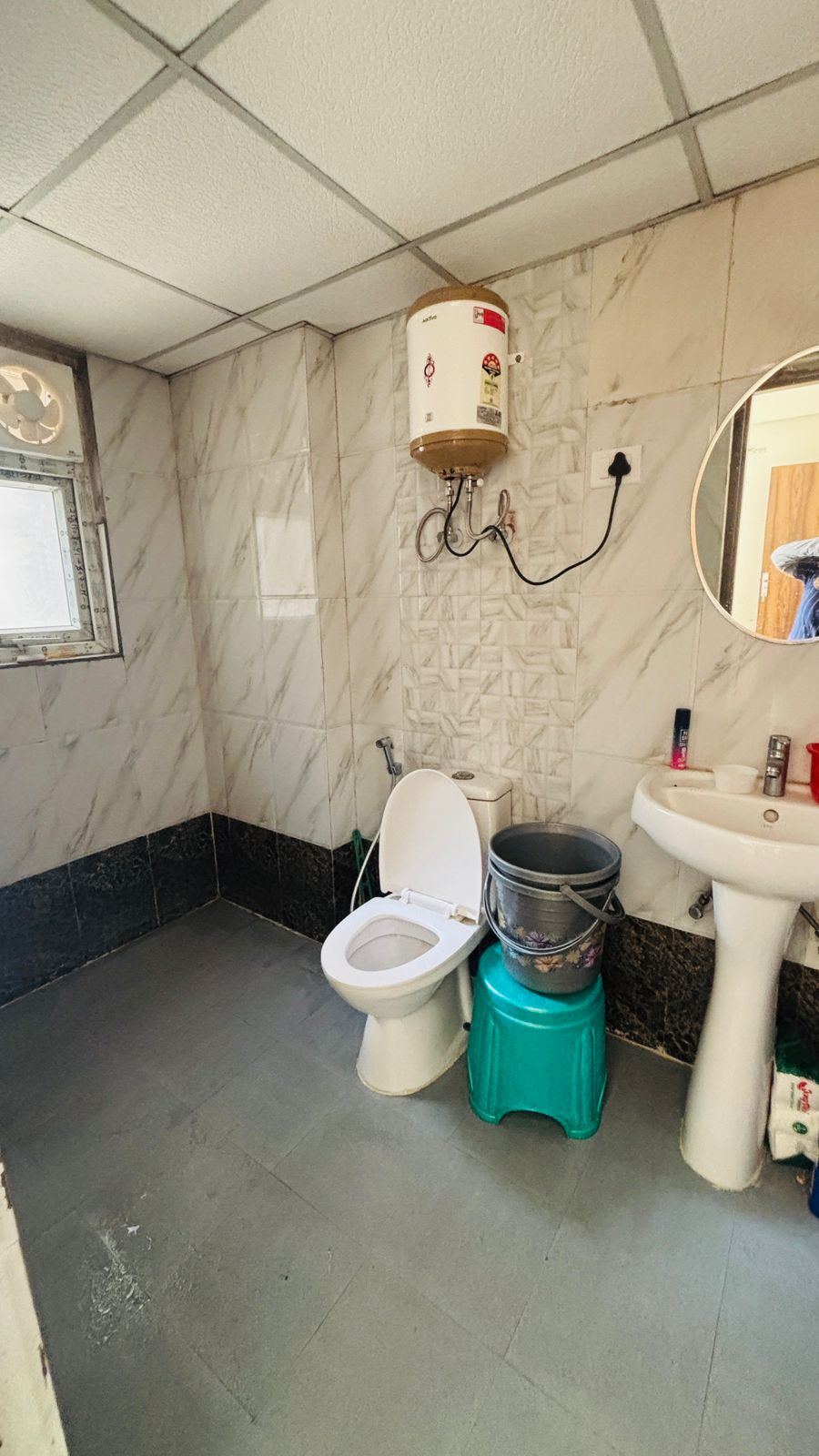 Amrapali La Residentia : 3 BHK Semi Furnished Flat For Rent in TechZone 4, Noida Extension